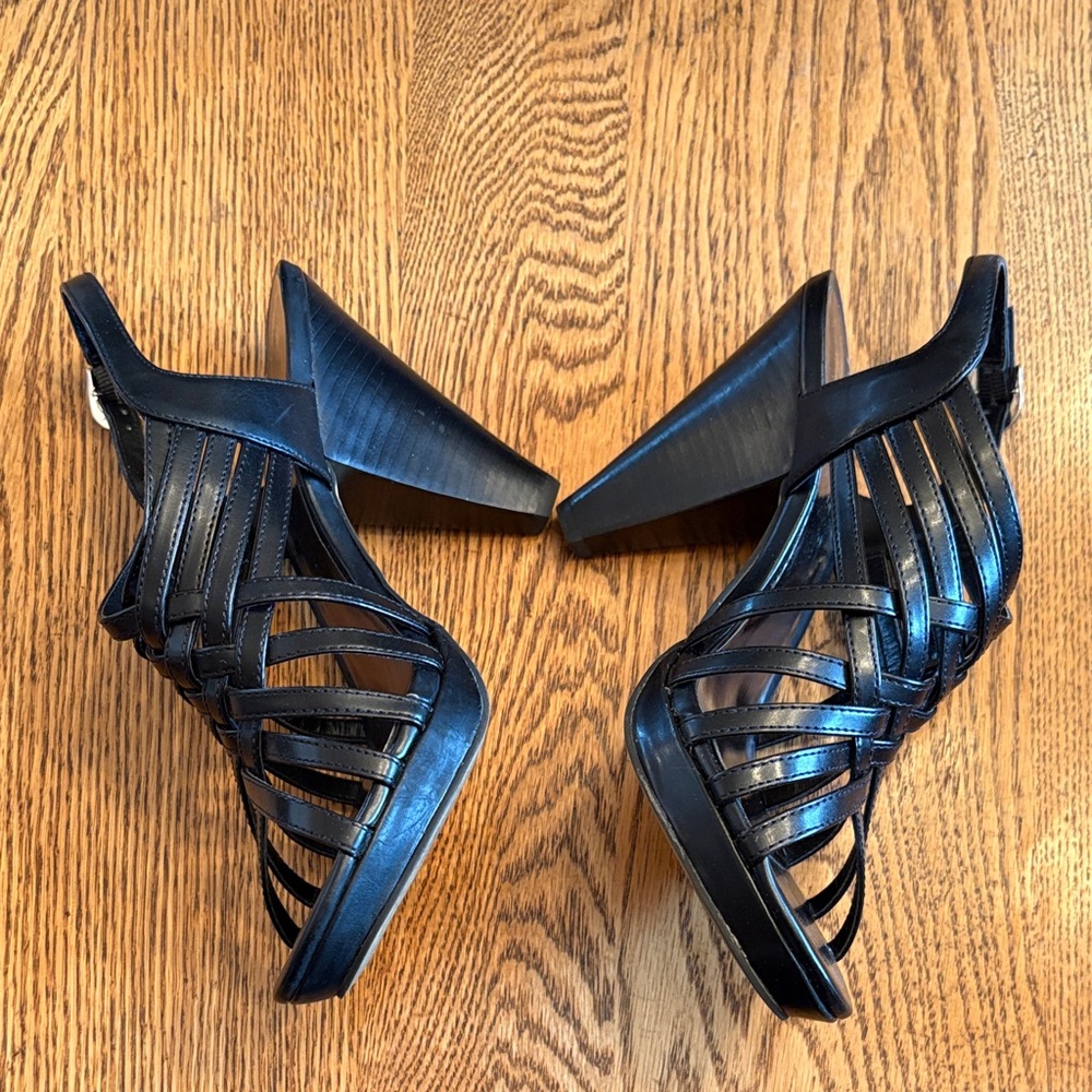 Franco Sarto Women's Black Strappy Sandals - Picture 2 of 5
